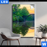 Leuchtbild See Mit Alter Bruecke Aus Stein Hochformat Produktvorschau mit dem Bild See mit alter Brücke aus Stein im Format Hochformat.