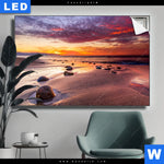 Leuchtbild Sonnenuntergang Am Strand Mit Felsen Querformat Produktvorschau mit dem Bild Sonnenuntergang am Strand mit Felsen im Format Querformat.