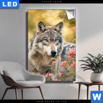 Leuchtbild Wolfsblick Im Fruehling Hochformat Produktvorschau mit dem Bild Wolfsblick im Frühling im Format Hochformat.