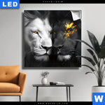 Leuchtbild Zwei Loewen Schwarz Weiss Quadrat Produktvorschau mit dem Bild Zwei Löwen Schwarz & Weiß im Format Quadrat.
