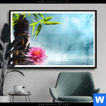 Poster Buddha Statue Mit Seerose Querformat Produktvorschau mit dem Bild Buddha Statue mit Seerose im Format Querformat.