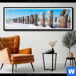 Poster Buhnen In Wellen Am Strand Panorama Produktvorschau mit dem Bild Buhnen in Wellen am Strand im Format Panorama.