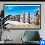 Poster Buhnen In Wellen Am Strand Querformat Produktvorschau mit dem Bild Buhnen in Wellen am Strand im Format Querformat.