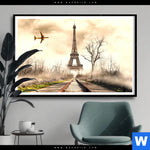 Poster Eifelturm Am Abstellgleis Querformat Produktvorschau mit dem Bild Eifelturm am Abstellgleis im Format Querformat.