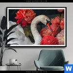 Poster Eleganter Schwan Mit Blumen Querformat Produktvorschau mit dem Bild Eleganter Schwan mit Blumen im Format Querformat.