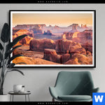 Poster Felsen Bei Sonnenuntergang Querformat Produktvorschau mit dem Bild Felsen bei Sonnenuntergang im Format Querformat.