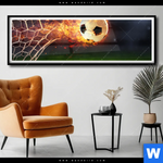 Poster Feuriger Fussball Panorama Produktvorschau mit dem Bild Feuriger Fussball im Format Panorama.