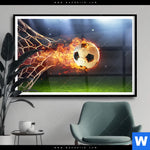 Poster Feuriger Fussball Querformat Produktvorschau mit dem Bild Feuriger Fussball im Format Querformat.