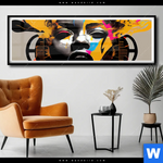 Poster Frau Mit Kopfhoerern Panorama Produktvorschau mit dem Bild Frau mit Kopfhörern im Format Panorama.