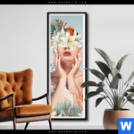 Poster Frauenportrait Mit Blumen Schmal Produktvorschau mit dem Bild Frauenportrait mit Blumen im Format Schmal.
