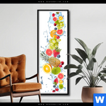 Poster Fruechte In Spritzwasser Schmal Produktvorschau mit dem Bild Früchte in Spritzwasser im Format Schmal.