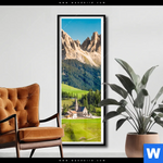 Poster Idyllisches Dorf In Den Bergen Schmal Produktvorschau mit dem Bild Idyllisches Dorf in den Bergen im Format Schmal.