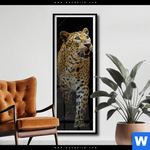 Poster Leopard In Der Dunkelheit Schmal Produktvorschau mit dem Bild Leopard in der Dunkelheit im Format Schmal.