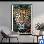 Poster Leopard Mit Blauen Augen Hochformat Produktvorschau mit dem Bild Leopard mit blauen Augen im Format Hochformat.