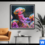 Poster Leuchtende Quallen Unter Wasser Quadrat Produktvorschau mit dem Bild Leuchtende Quallen unter Wasser im Format Quadrat.