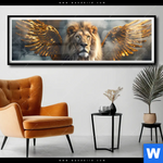 Poster Loewe Mit Goldenen Fluegeln Panorama Produktvorschau mit dem Bild Löwe mit goldenen Flügeln im Format Panorama.