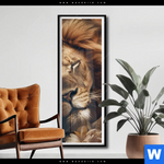 Poster Loewe Schlaeft In Blueten Schmal Produktvorschau mit dem Bild Löwe schläft in Blüten im Format Schmal.