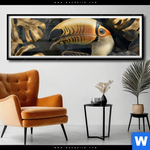 Poster Monstera Und Tukan Gold Panorama Produktvorschau mit dem Bild Monstera und Tukan Gold im Format Panorama.