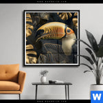 Poster Monstera Und Tukan Gold Quadrat Produktvorschau mit dem Bild Monstera und Tukan Gold im Format Quadrat.