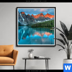 Poster Moraenensee Sonnenaufgang Quadrat Produktvorschau mit dem Bild Moränensee Sonnenaufgang im Format Quadrat.