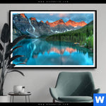 Poster Moraenensee Sonnenaufgang Querformat Produktvorschau mit dem Bild Moränensee Sonnenaufgang im Format Querformat.