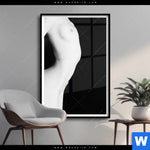 Poster Nacktheit In Schwarzweiss Hochformat Produktvorschau mit dem Bild Nacktheit in Schwarzweiß im Format Hochformat.