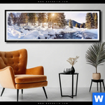 Poster Schneebedeckte Landschaft Am Fluss Panorama Produktvorschau mit dem Bild Schneebedeckte Landschaft am Fluss im Format Panorama.