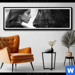 Poster Seelenblick Loewe Frau Panorama Produktvorschau mit dem Bild Seelenblick - Löwe & Frau im Format Panorama.