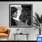 Poster Seelenblick Loewe Frau Quadrat Produktvorschau mit dem Bild Seelenblick - Löwe & Frau im Format Quadrat.
