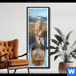 Poster Spiegelbild Loewe Loewenjunges Schmal Produktvorschau mit dem Bild Spiegelbild Löwe & Löwenjunges im Format Schmal.