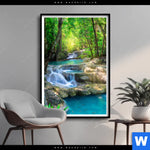 Poster Tropischer Wasserfall Hochformat Produktvorschau mit dem Bild Tropischer Wasserfall im Format Hochformat.