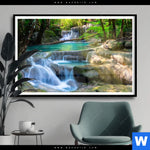 Poster Tropischer Wasserfall Querformat Produktvorschau mit dem Bild Tropischer Wasserfall im Format Querformat.