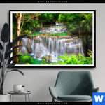 Poster Wald Wasserfall No 6 Querformat Produktvorschau mit dem Bild Wald & Wasserfall No. 6 im Format Querformat.