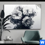 Spannbild Blumen Im Schwarzen Farbnebel Querformat Produktvorschau mit dem Bild Blumen im schwarzen Farbnebel im Format Querformat.
