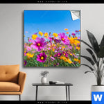 Spannbild Blumenwiese Unter Blauem Himmel Quadrat Produktvorschau mit dem Bild Blumenwiese unter blauem Himmel im Format Quadrat.