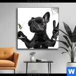 Spannbild Bulldogge Mit Martini Quadrat Produktvorschau mit dem Bild Bulldogge mit Martini im Format Quadrat.