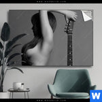 Spannbild Frau Gitarre Querformat Produktvorschau mit dem Bild Frau & Gitarre im Format Querformat.