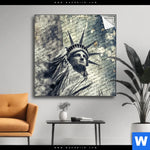 Spannbild Freiheitsstatue Im Sandsturm Quadrat Produktvorschau mit dem Bild Freiheitsstatue im Sandsturm im Format Quadrat.