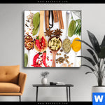Spannbild Gewuerze Auf Loeffeln Weiss Quadrat Produktvorschau mit dem Bild Gewürze auf Löffeln - weiß im Format Quadrat.