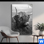 Spannbild Hochland Rind Schwarz Weiss No 2 Hochformat Produktvorschau mit dem Bild Hochland-Rind Schwarz-Weiß No. 2 im Format Hochformat.
