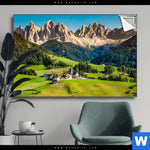 Spannbild Idyllisches Dorf In Den Bergen Querformat Produktvorschau mit dem Bild Idyllisches Dorf in den Bergen im Format Querformat.