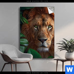 Spannbild Loewe Im Gruenen Regenwald Hochformat Produktvorschau mit dem Bild Löwe im grünen Regenwald im Format Hochformat.