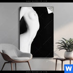Spannbild Nacktheit In Schwarzweiss Hochformat Produktvorschau mit dem Bild Nacktheit in Schwarzweiß im Format Hochformat.