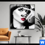 Spannbild Schoene Geheimnisvolle Quadrat Produktvorschau mit dem Bild Schöne Geheimnisvolle im Format Quadrat.