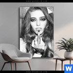 Spannbild Schoener Mittelfinger Hochformat Produktvorschau mit dem Bild Schöner Mittelfinger im Format Hochformat.