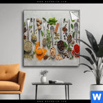 Spannbild Silberloeffel Mit Gewuerzen Quadrat Produktvorschau mit dem Bild Silberlöffel mit Gewürzen im Format Quadrat.