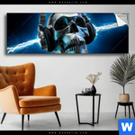 Spannbild Skelett Kopfhoerer Panorama Produktvorschau mit dem Bild Skelett & Kopfhörer im Format Panorama.