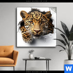 Spannbild Wanddurchbruch Leopard Quadrat Produktvorschau mit dem Bild Wanddurchbruch - Leopard im Format Quadrat.
