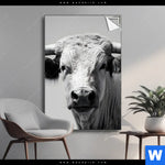 Spannbild Weisser Bulle Hochformat Produktvorschau mit dem Bild Weisser Bulle im Format Hochformat.