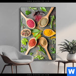 Wechselmotiv Bunte Gewuerze In Holzloeffeln Hochformat Produktvorschau mit dem Bild Bunte Gewürze in Holzlöffeln im Format Hochformat.